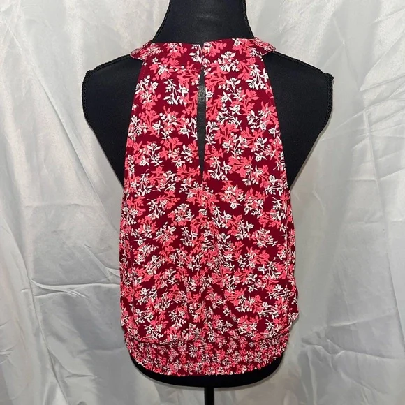 Express Red and White Floral Top - Picture 16 of 16